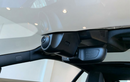 Jaguar OEM dashcam — onzichtbaar geïntegreerd naast de binnenspiegel